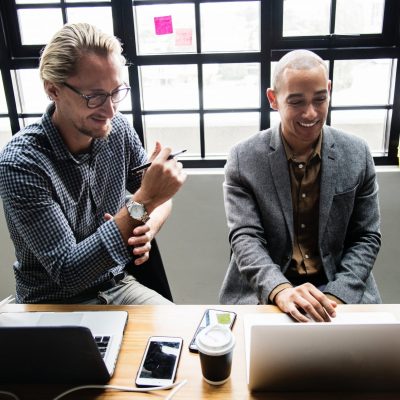 brainstorming-coffee-colleagues-1076809 brainstorming-coffee-colleagues-1076809
